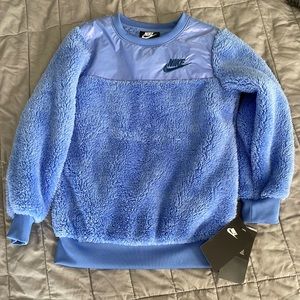 NWT Nike Pullover Soft Fuzzy Kids size 6